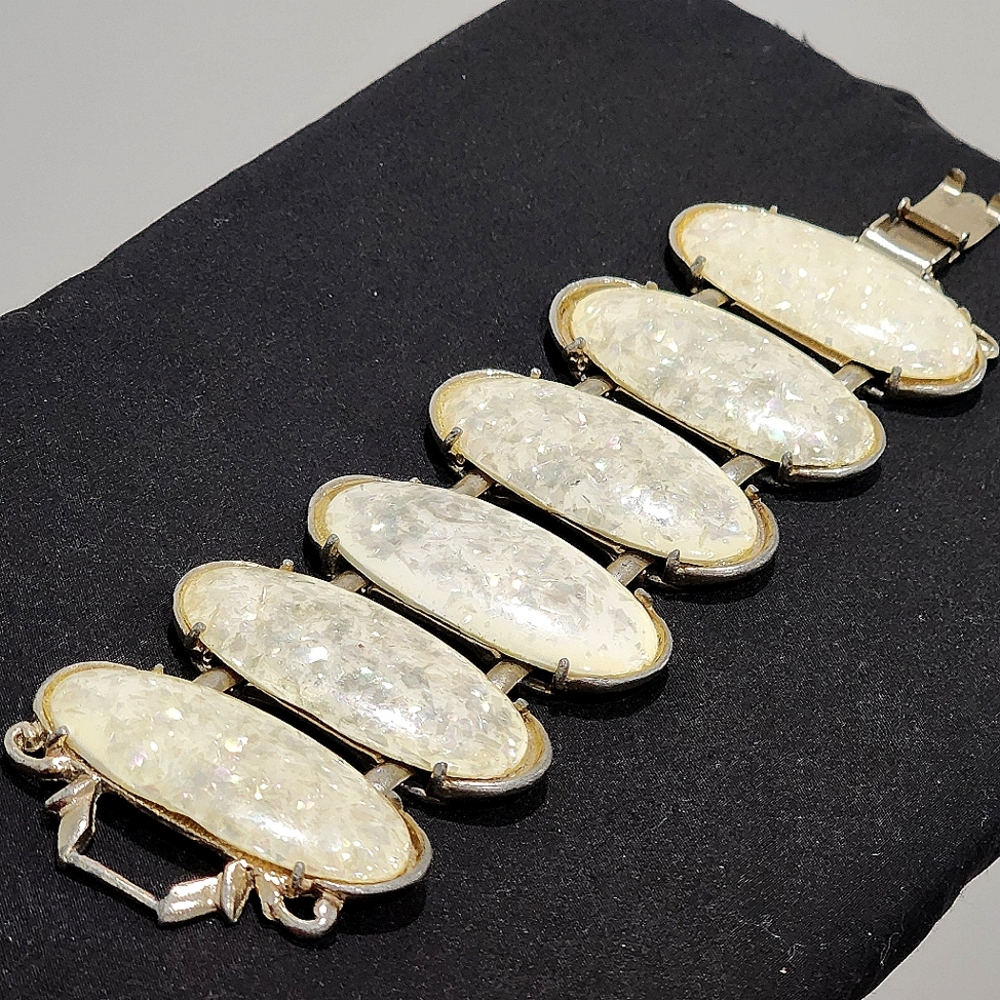 Vintage lucite confetti Moon glow Chunky Oval discs panel bracelet